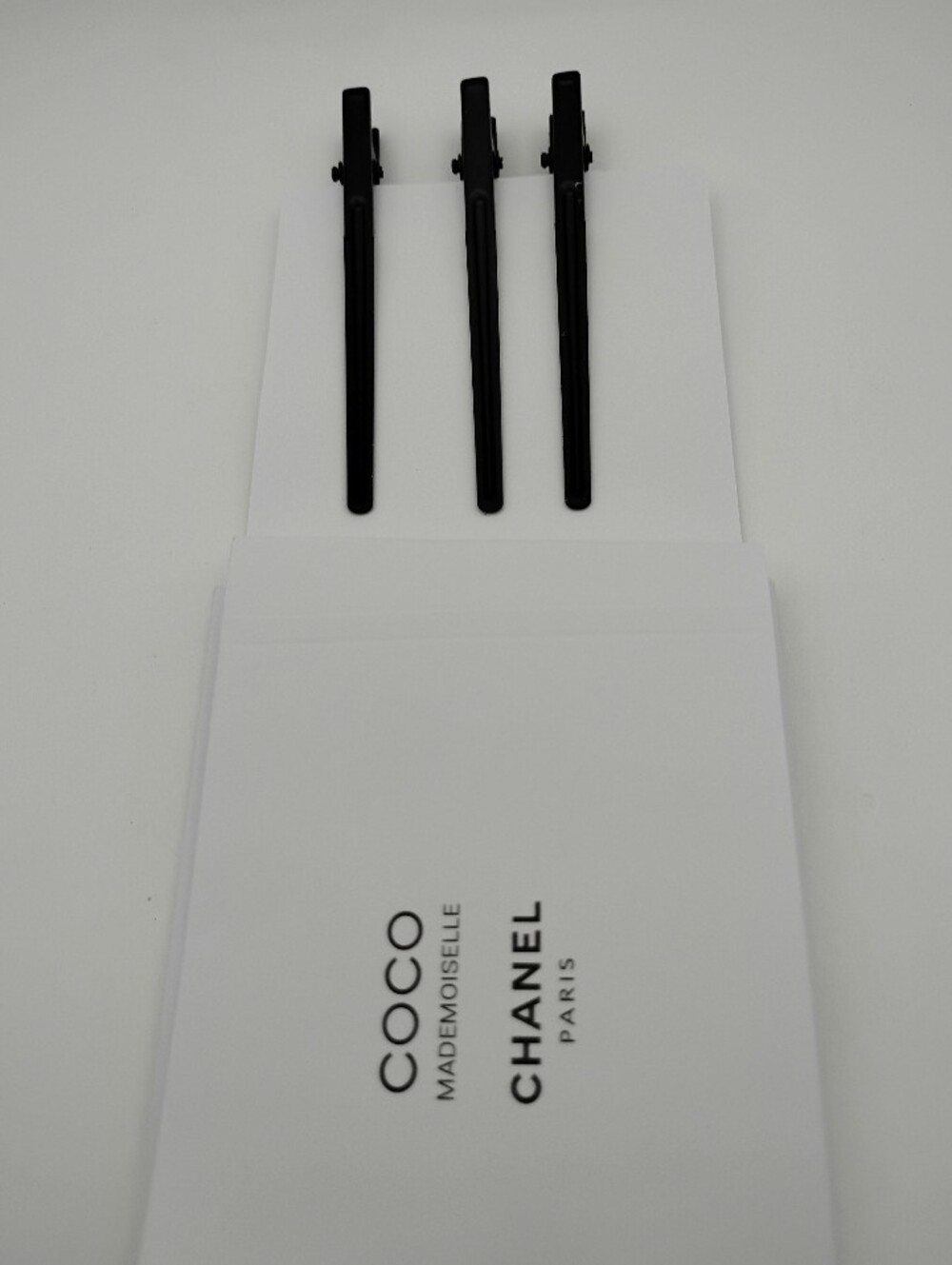 Chanel Black Logo Hair Clips - Set of 3 Brand New - Picture 6 of 7